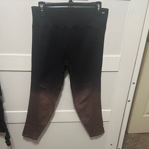 PINK Victoria's Secret Womens Black to Plum Fade style Leggings